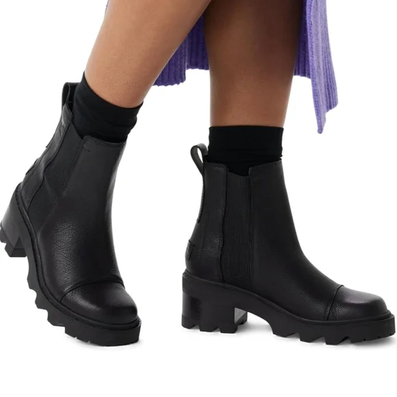 SOREL Joan Now Chelsea Boot Black Pull On Lug Sole - Picture 1 of 10